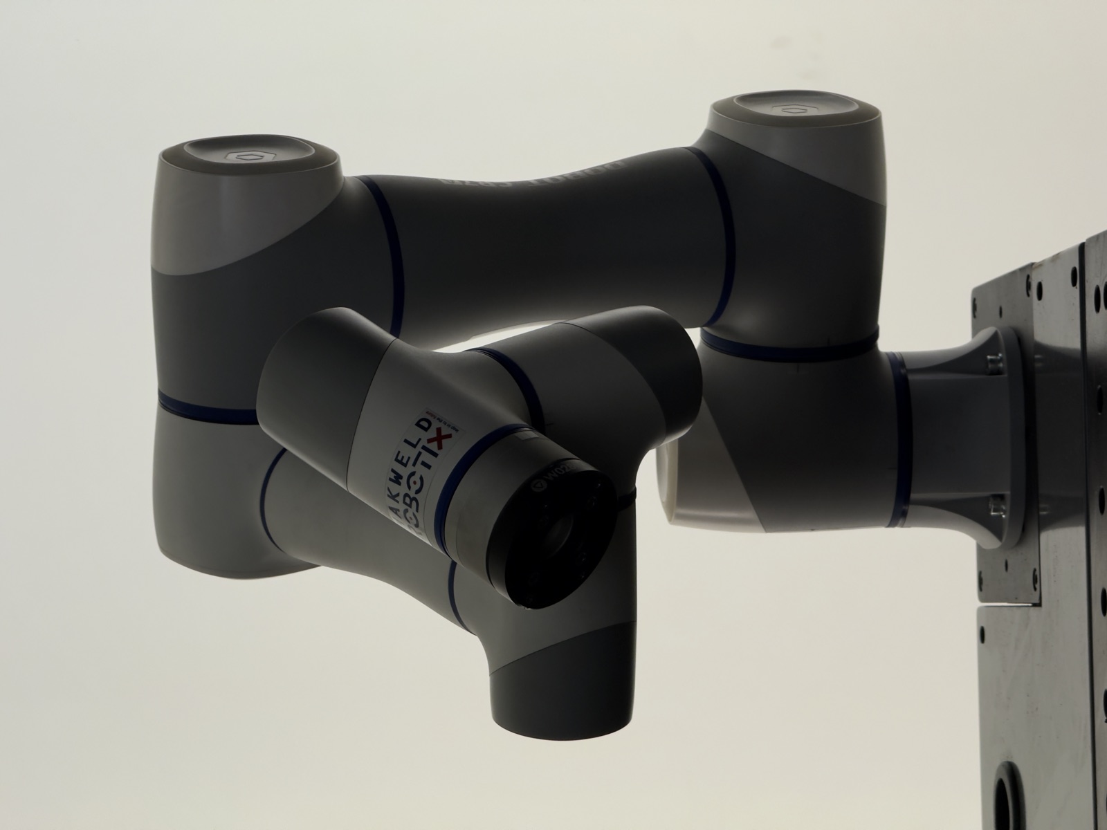 Makweld Robotix welding robot arm, full view